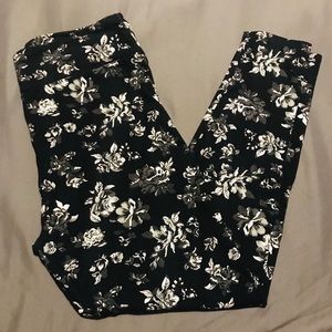 SA, floral leggings
